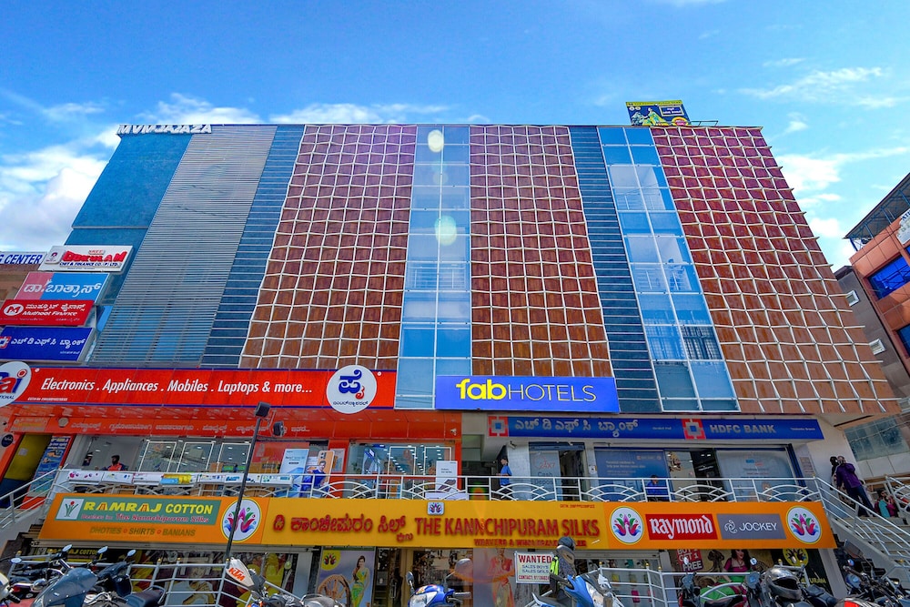 FabHotel Champion Gateway