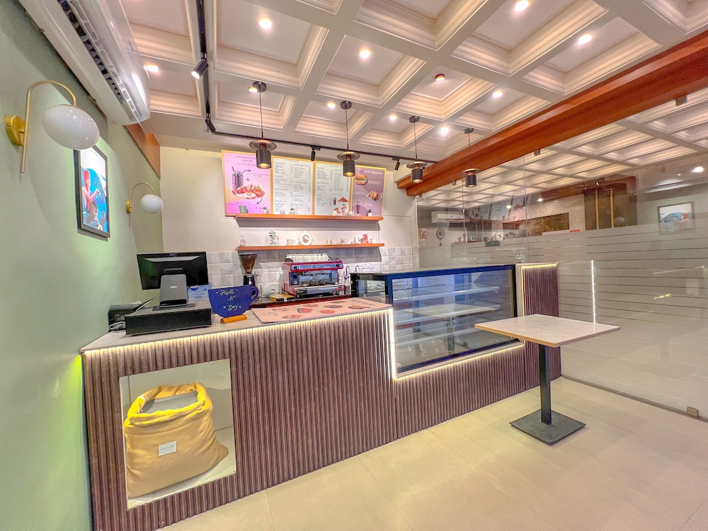 Aero Hotel