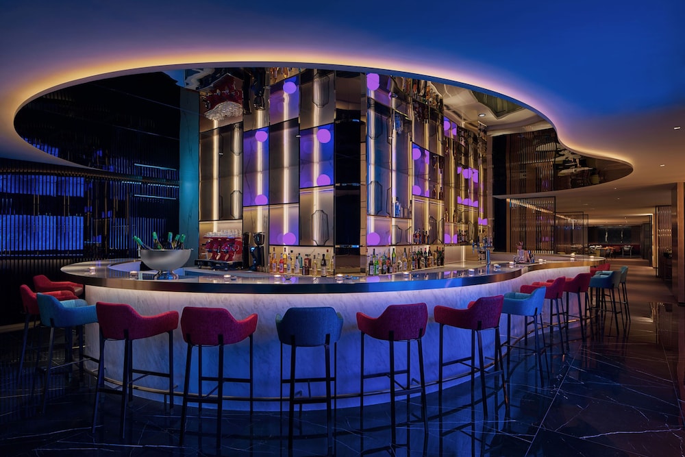 Prince, Marco Polo Hotel