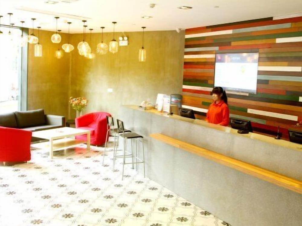 ibis Ningbo Tianyi Square