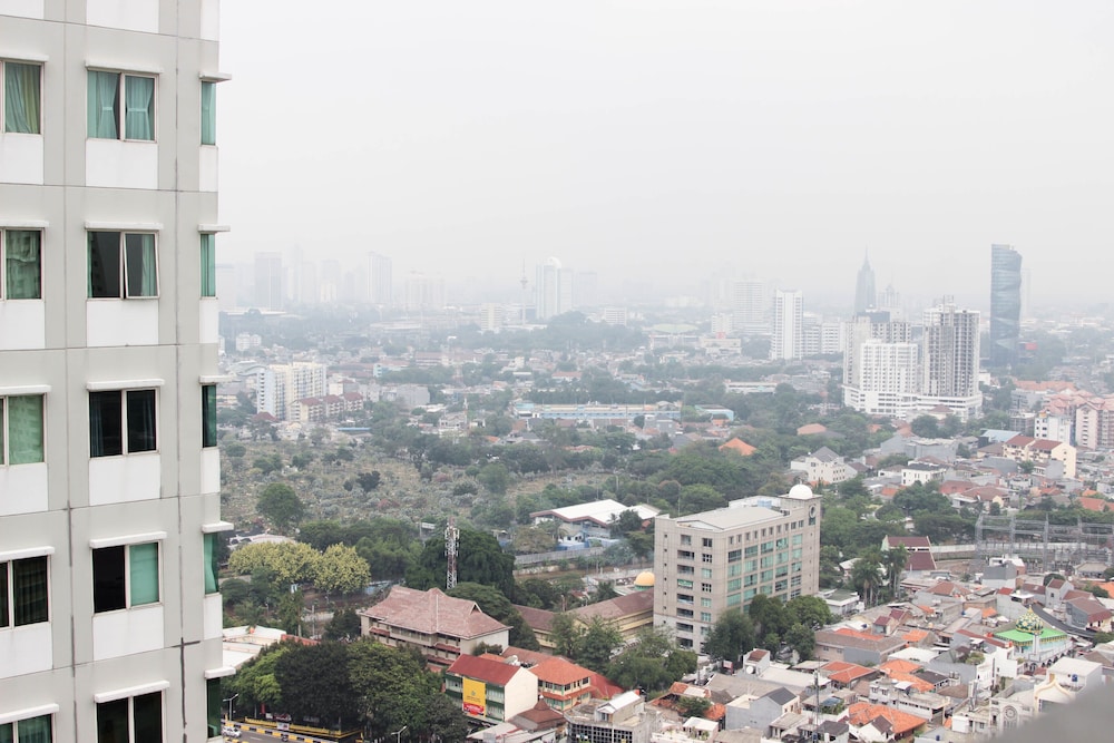 The Convenient 2BR Apartment at Jakarta Residence