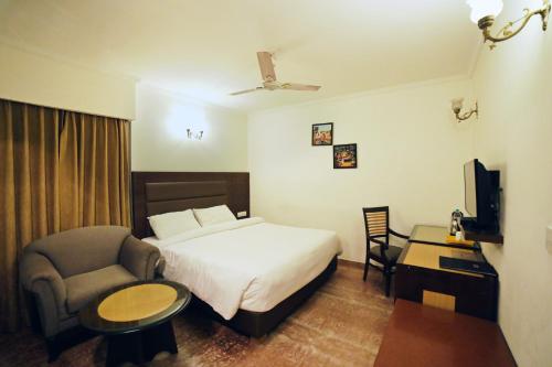 Hotel Meraden Grand