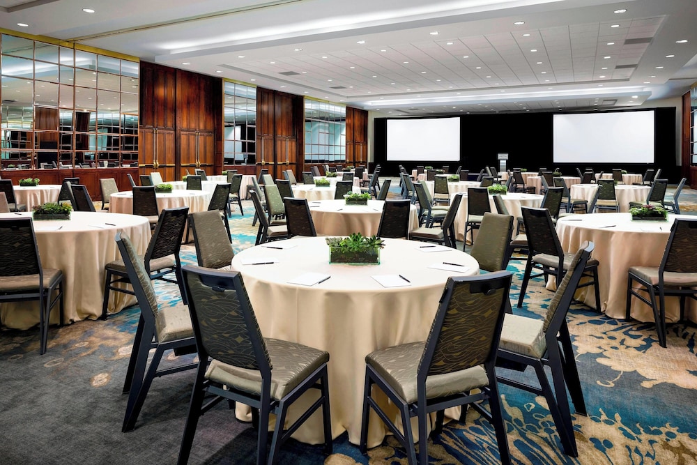 The Westin Harbour Castle Toronto