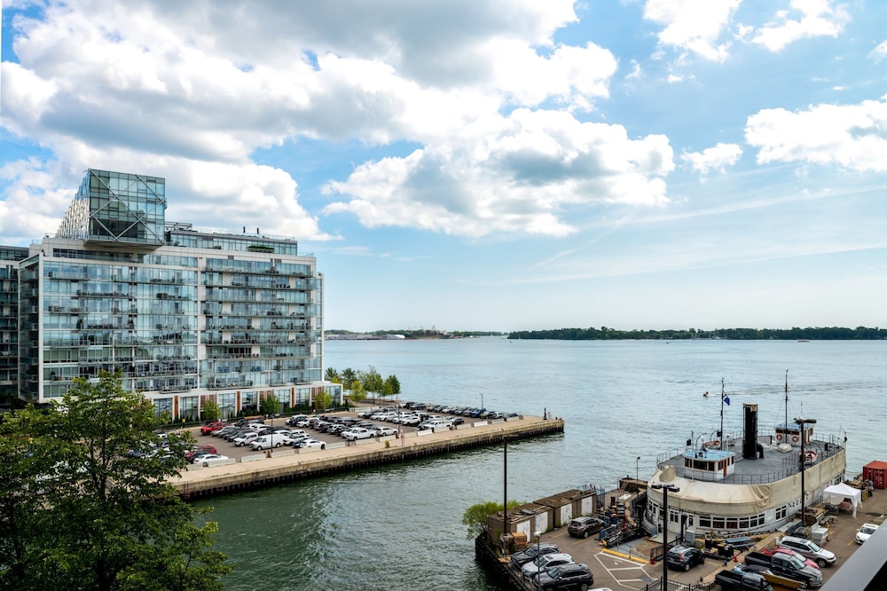 The Westin Harbour Castle Toronto