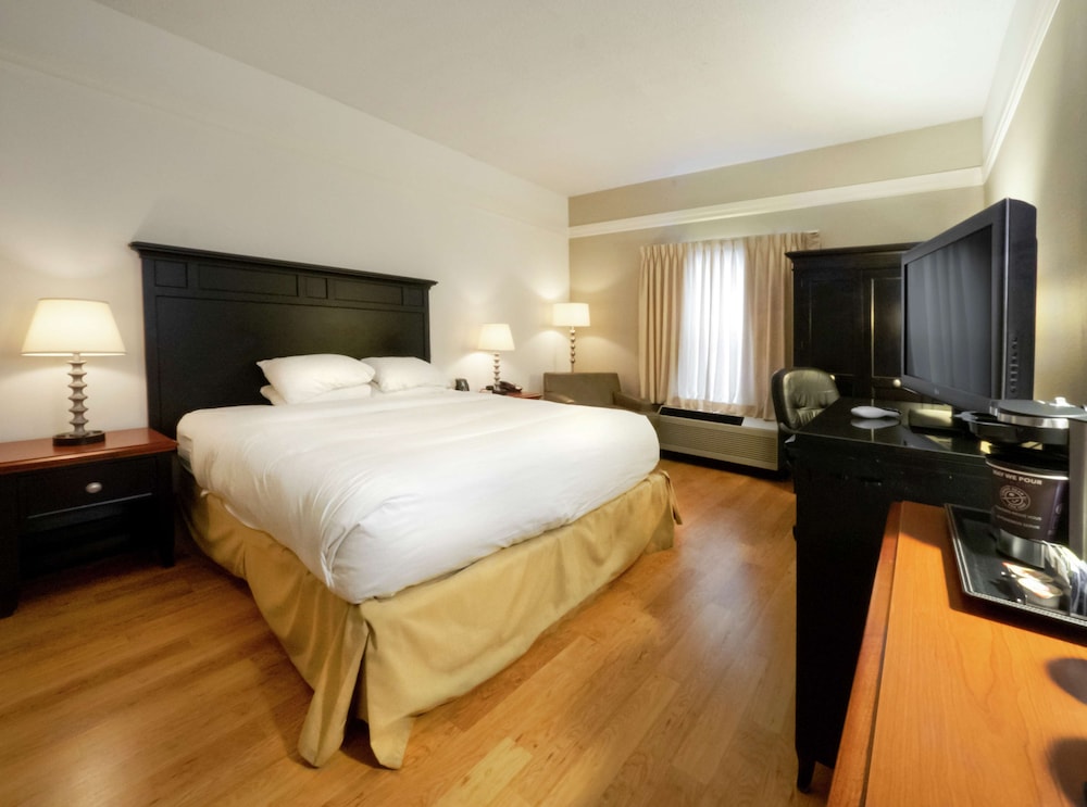 DoubleTree by Hilton Hotel Buffalo - Amherst