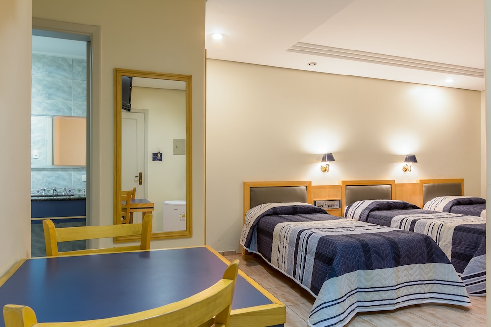 Hotel Columbia