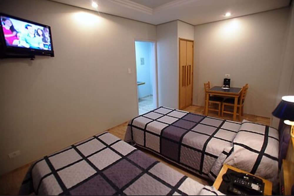 Hotel Columbia