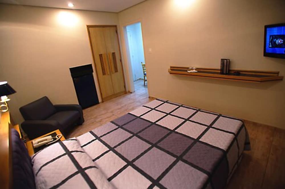 Hotel Columbia