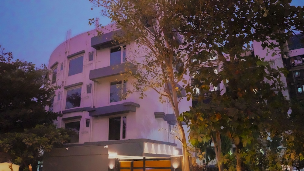 Hsquare Hotel Lokhandwala