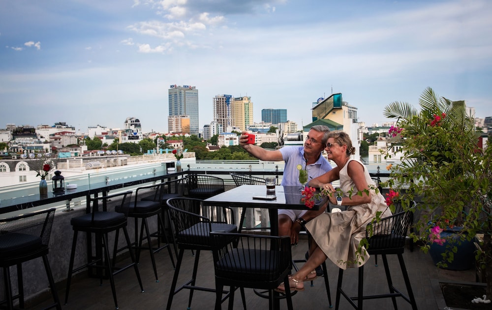 Le Petit Prince Hanoi Hotel & Rooftop Bar