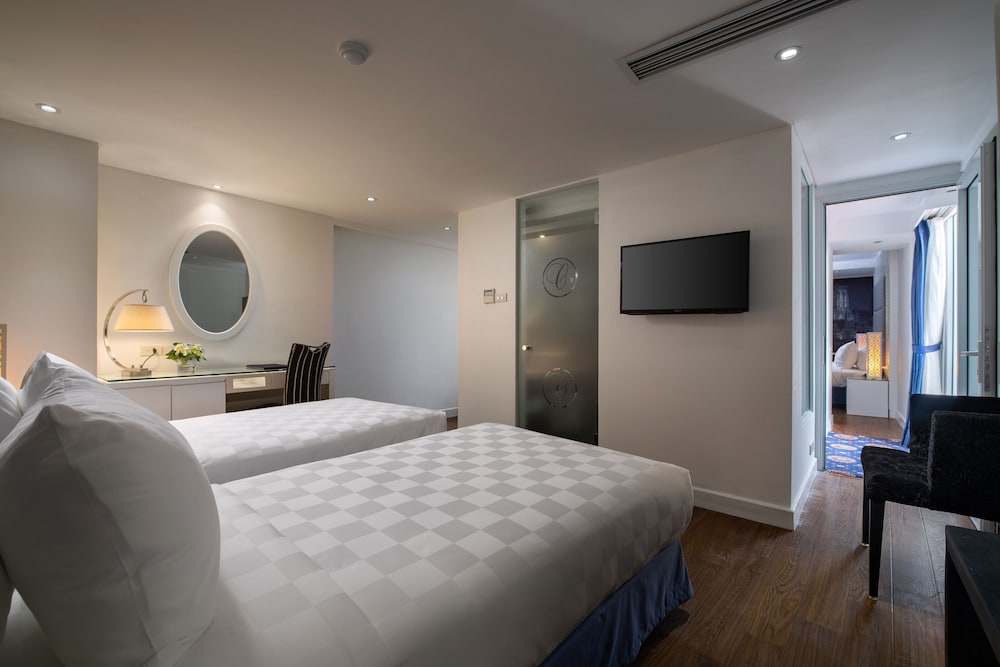 Le Petit Prince Hanoi Hotel & Rooftop Bar