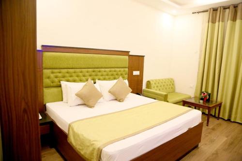 Hotel Paras