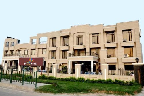 Hotel Paras