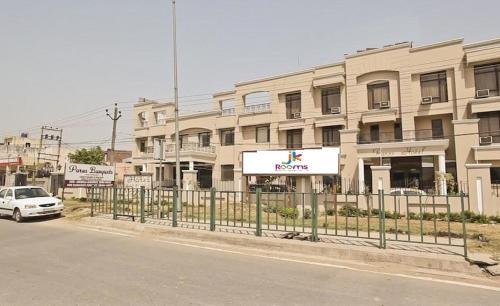 Hotel Paras