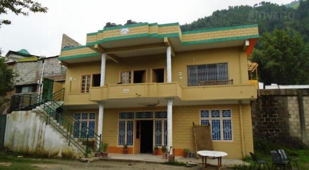 Falcon Hotel
