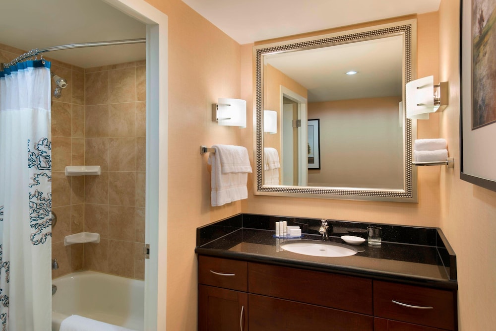 Residence Inn Toronto Downtown Entertainment District