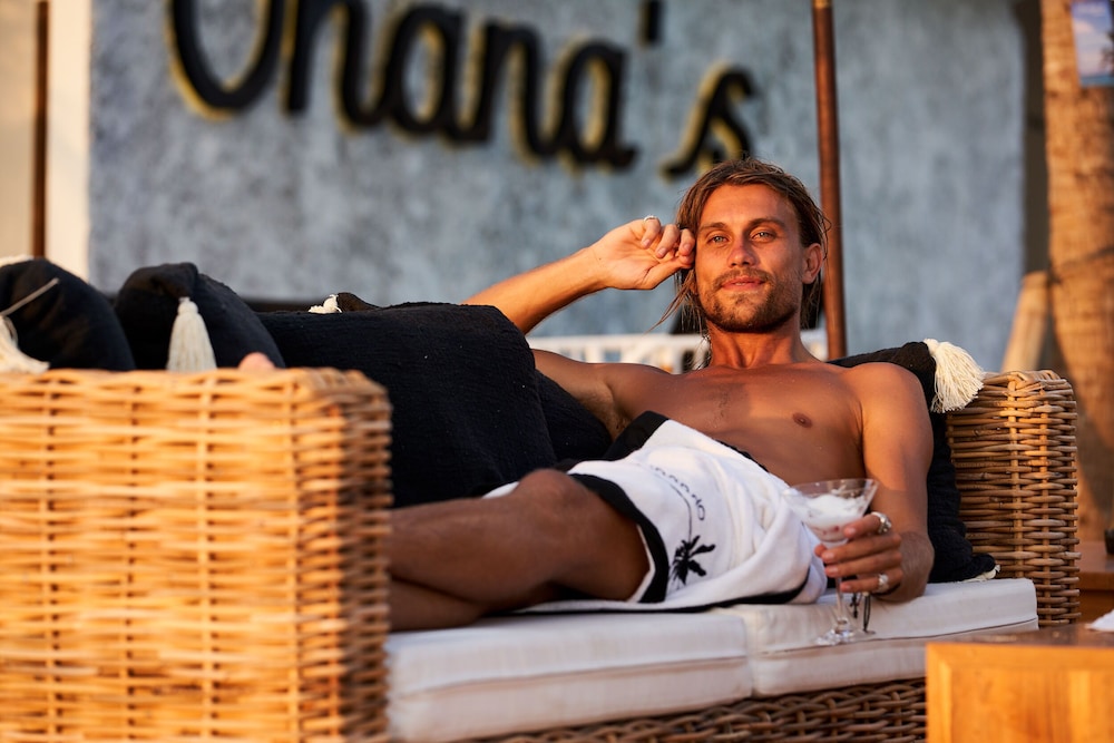 Ohana's Beachfront Resort & Beach Club