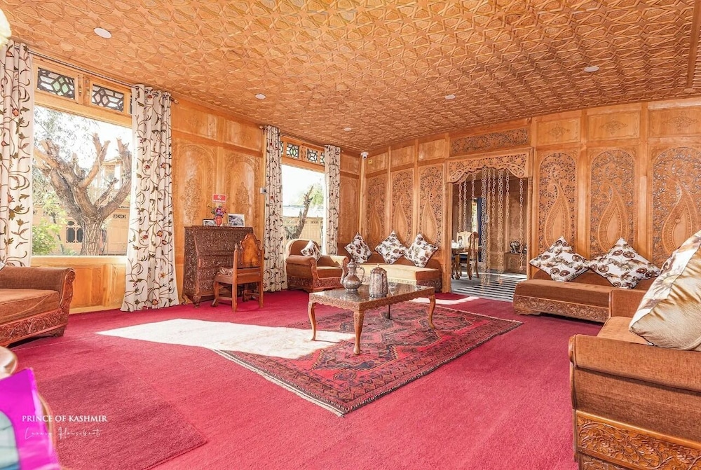 Prince of Kashmir Houseboat