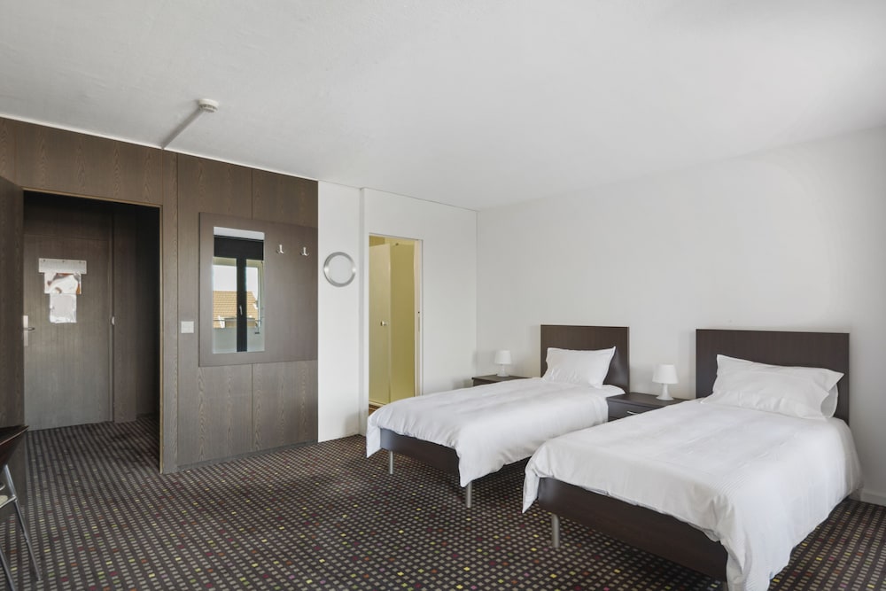 Neuchatel City Hotel
