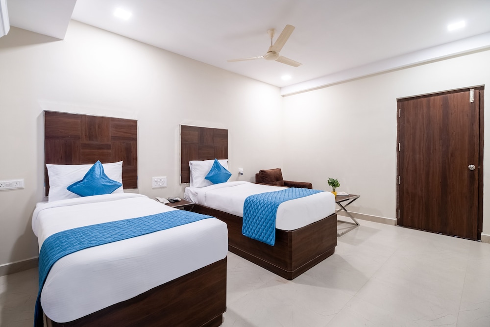 Monday Hotels- Swarnas The Capital