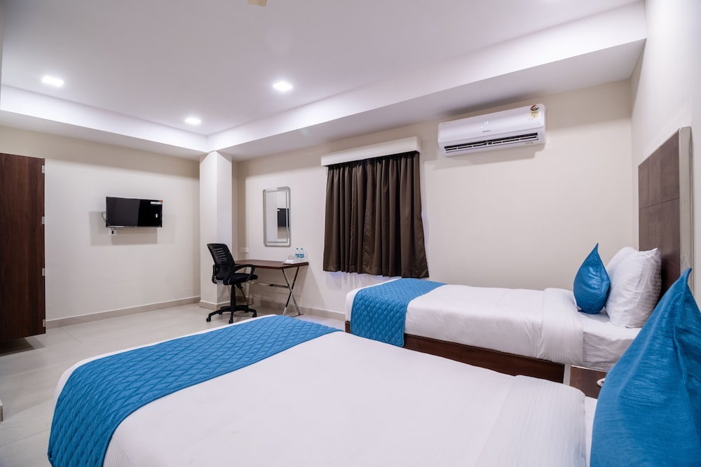 Monday Hotels- Swarnas The Capital