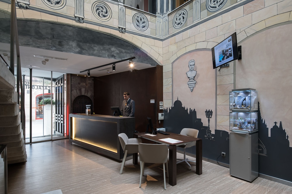 Catalonia Catedral Hotel