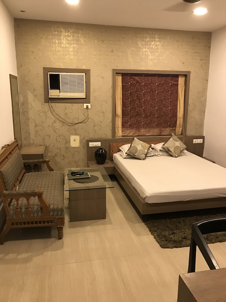 Hotel Swagath