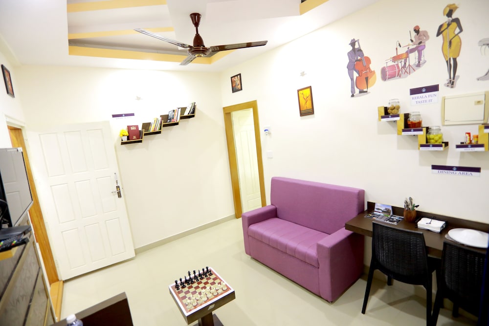 Base9 Airport Hotel