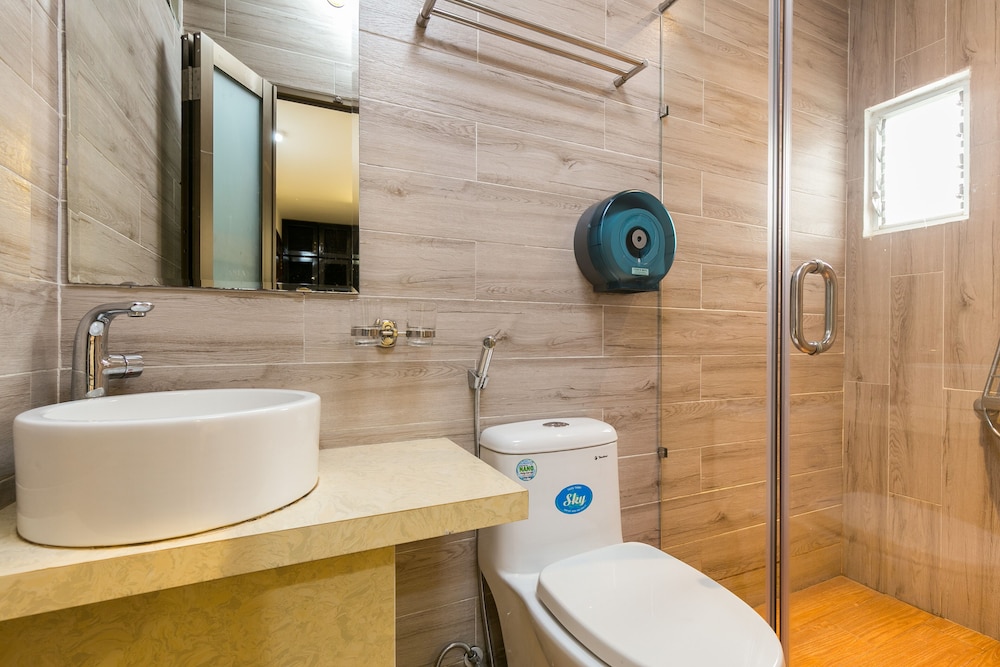 RedDoorz Plus near Ba Chieu Local Market
