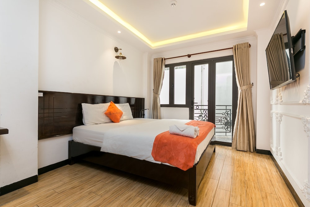 RedDoorz Plus near Ba Chieu Local Market