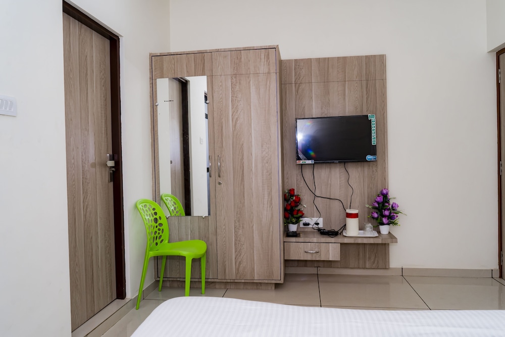 Hotel Embassy