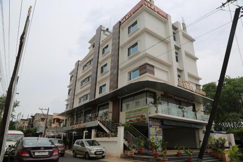 HOTEL SKML GRAND