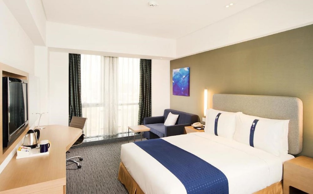 Holiday Inn Express Shanghai Jinsha by IHG