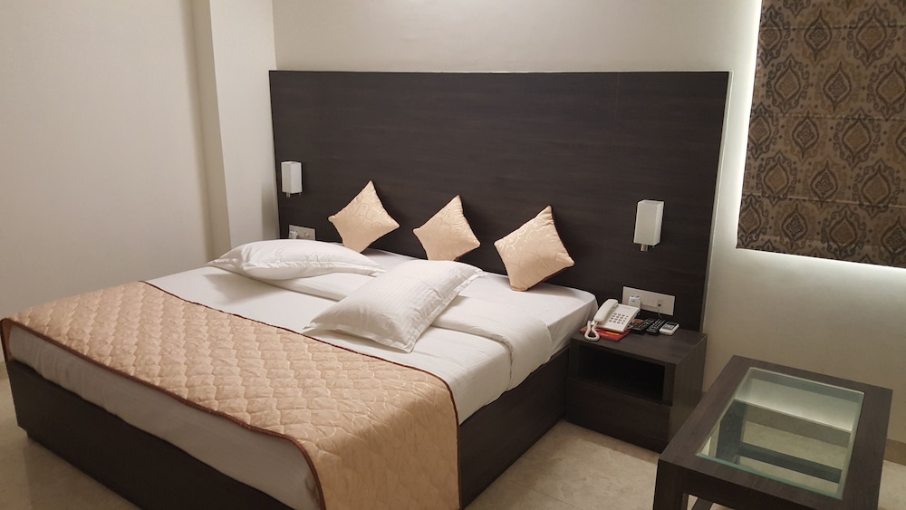 Hotel Kanishk