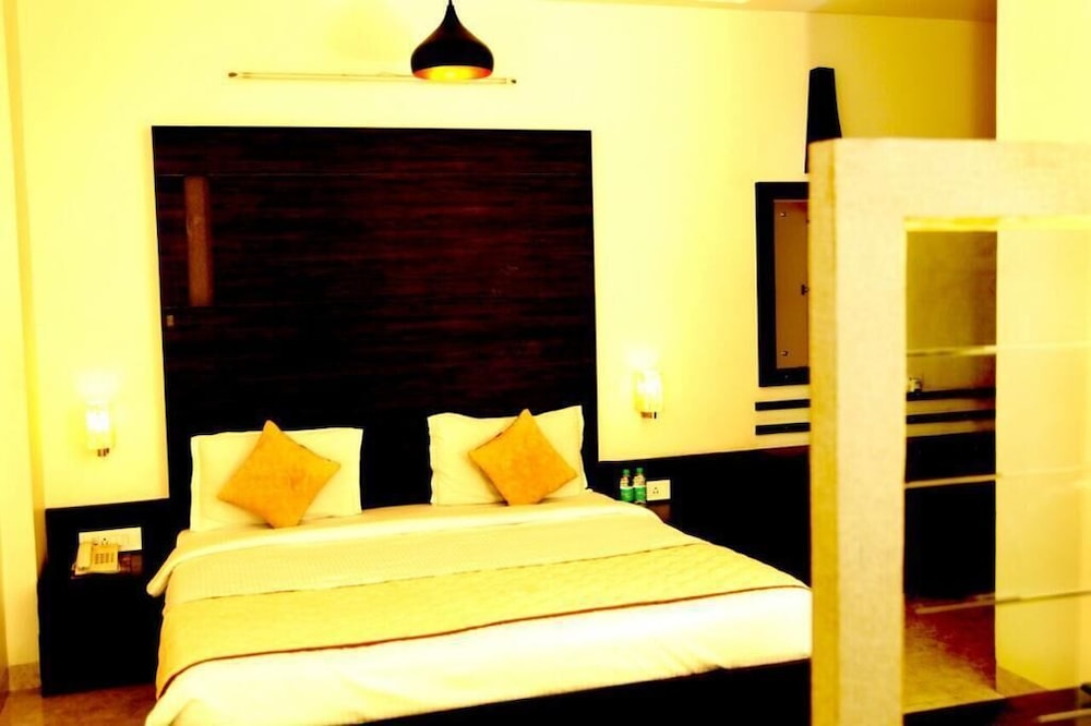 Hotel Kanishk