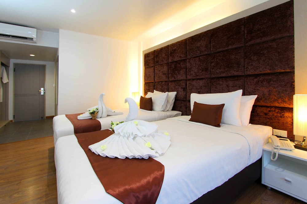 Pooh Beach Resort & Spa
