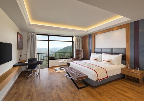juSTa Cliffend Resort & Spa, Mashobra