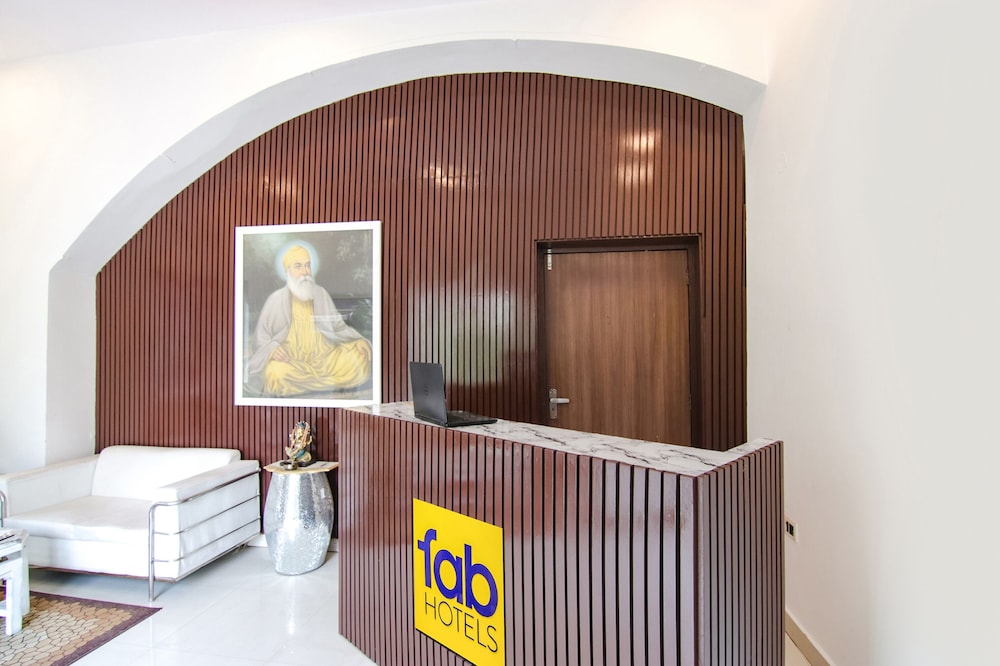 Fabhotel Marritt Grand