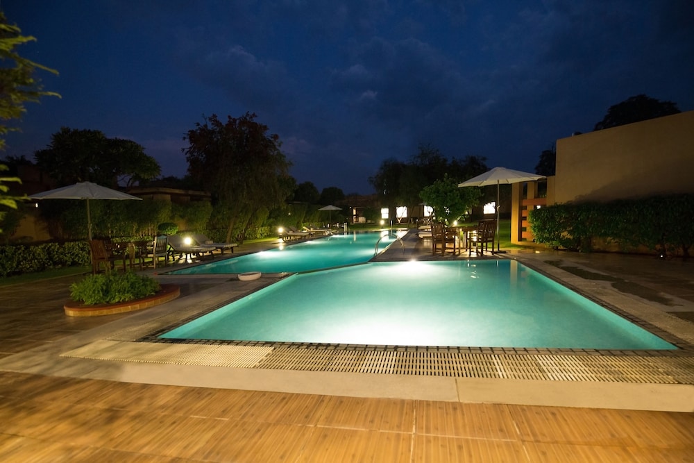 Lemon Tree Hotel, Tarudhan, Valley, Manesar