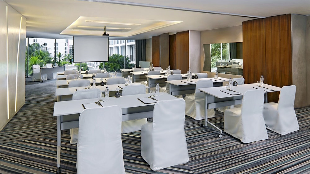 Hotel Baraquda Pattaya By Heeton