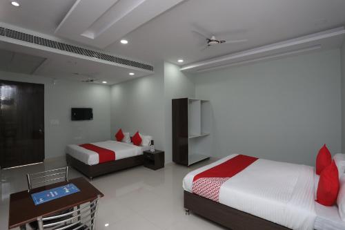 HOTEL KAILASH MANSAROVAR AND BANQUET HALL
