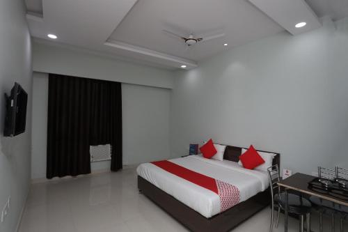 HOTEL KAILASH MANSAROVAR AND BANQUET HALL