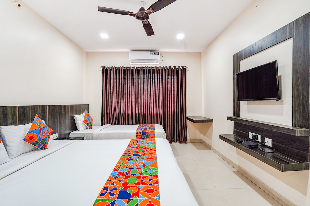 FabHotel Rove Inn & Suites