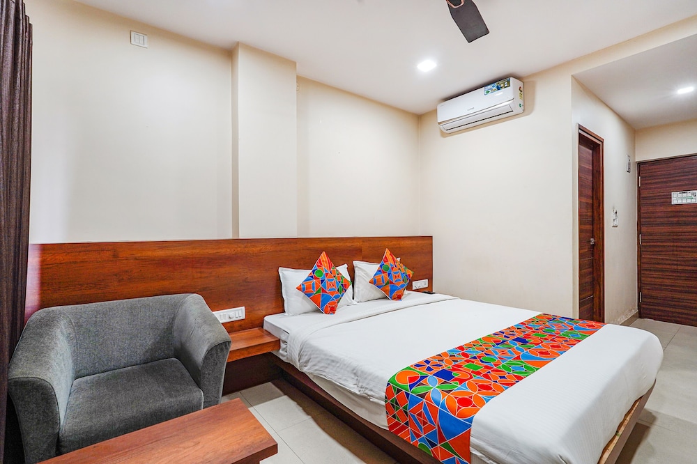 FabHotel Rove Inn & Suites