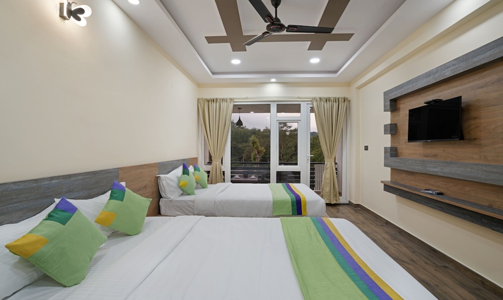Treebo Sky Vista Suites with Hill View