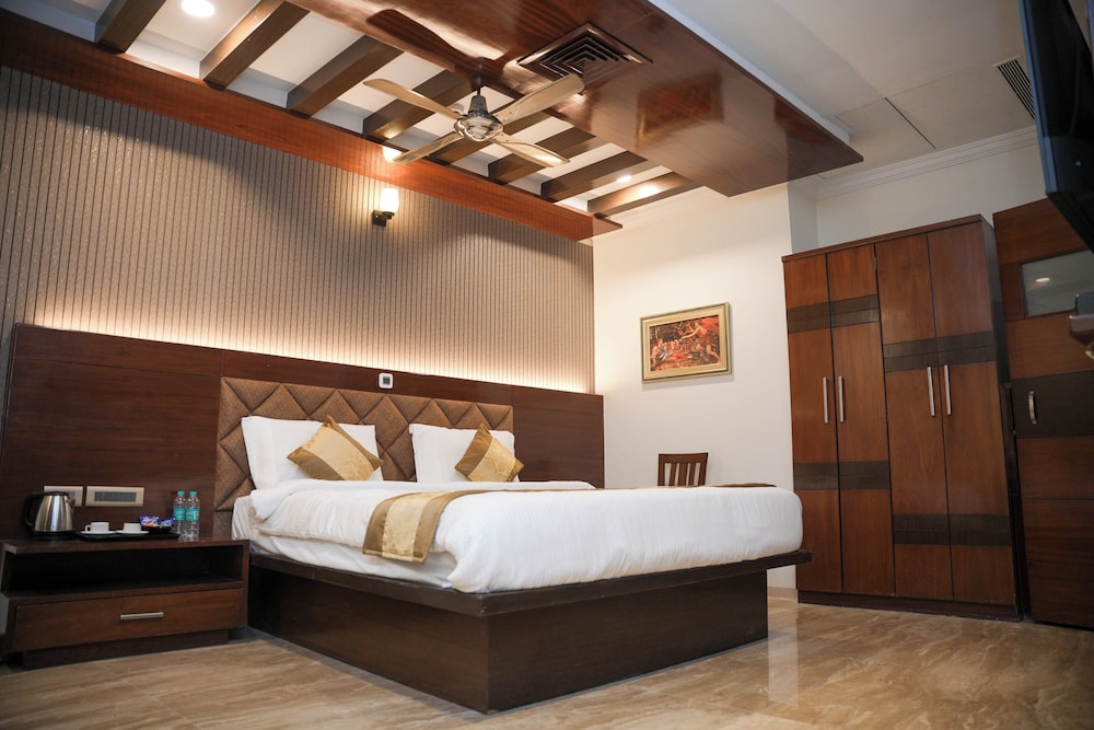 The Ontime Hotel