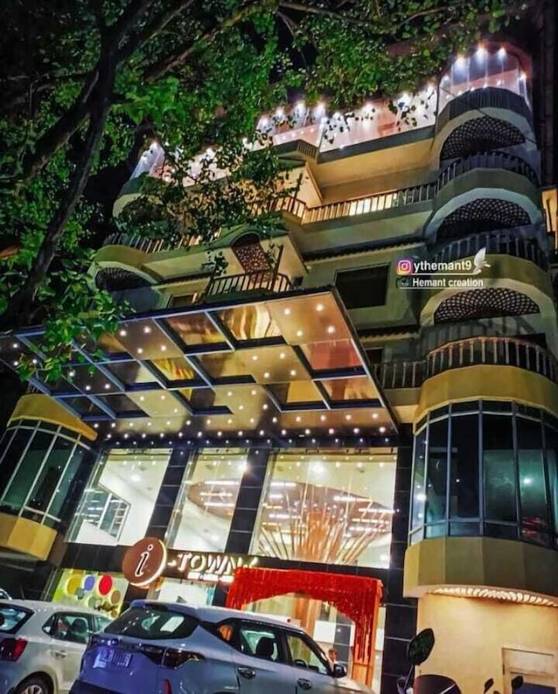 Hotel I towne Deoghar (Jharkhand-814112)