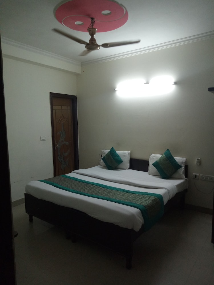 Hotel lotus