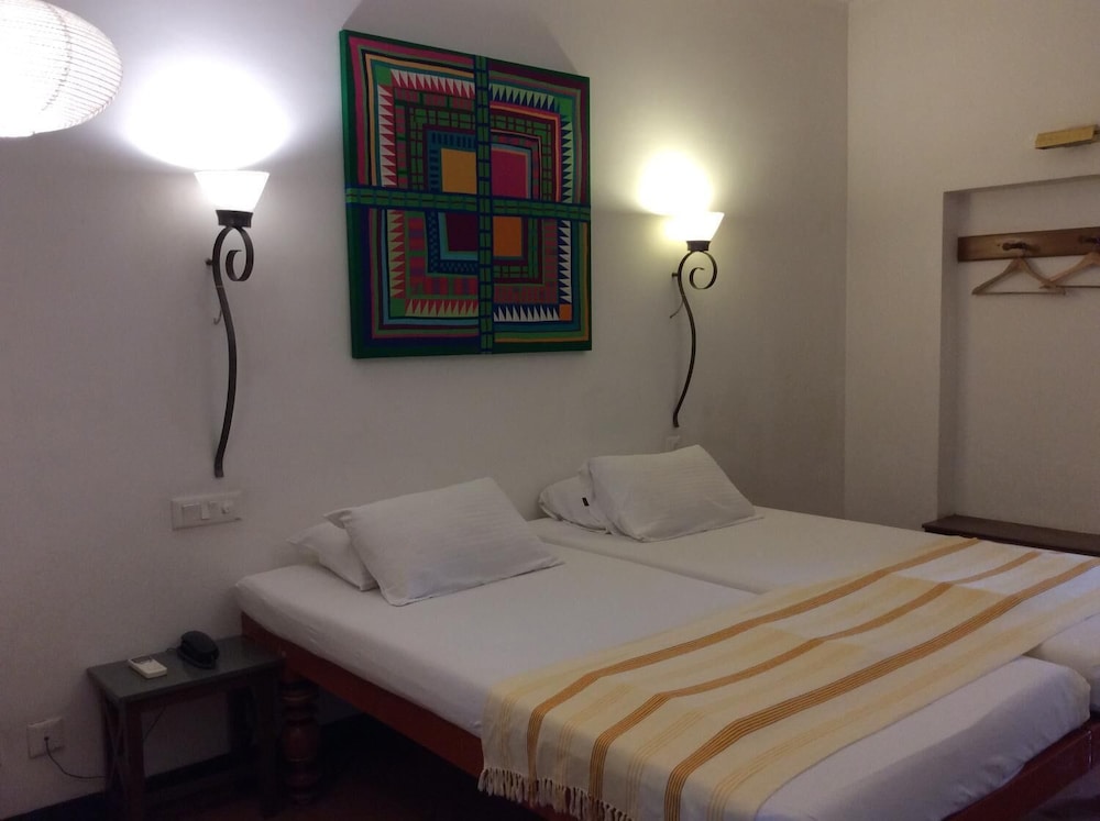 Fort House  Hotel