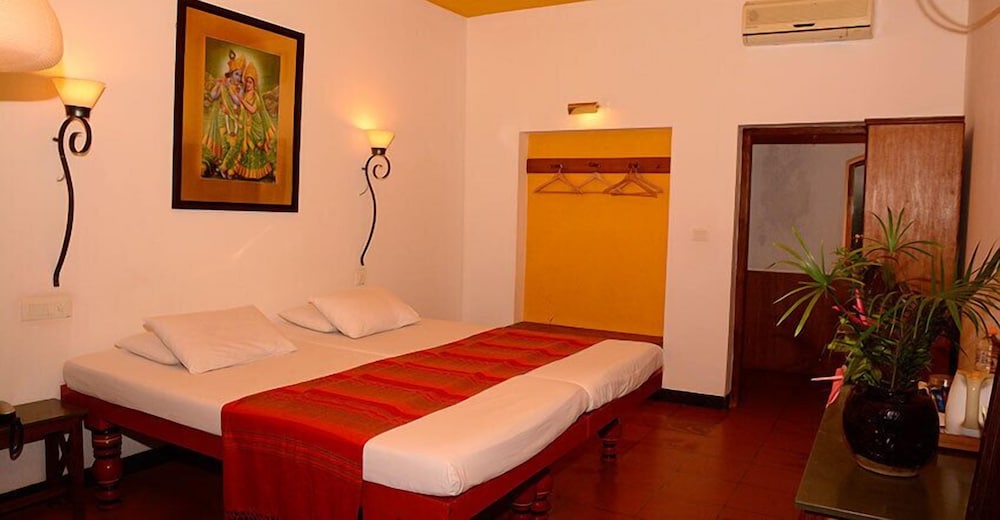 Fort House  Hotel